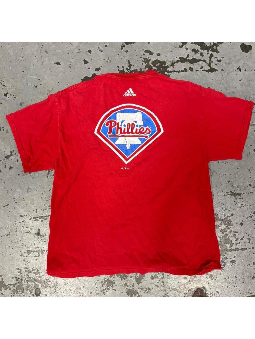 Beautiful vintage 2003 Adidas Philadelphia Phillies tee